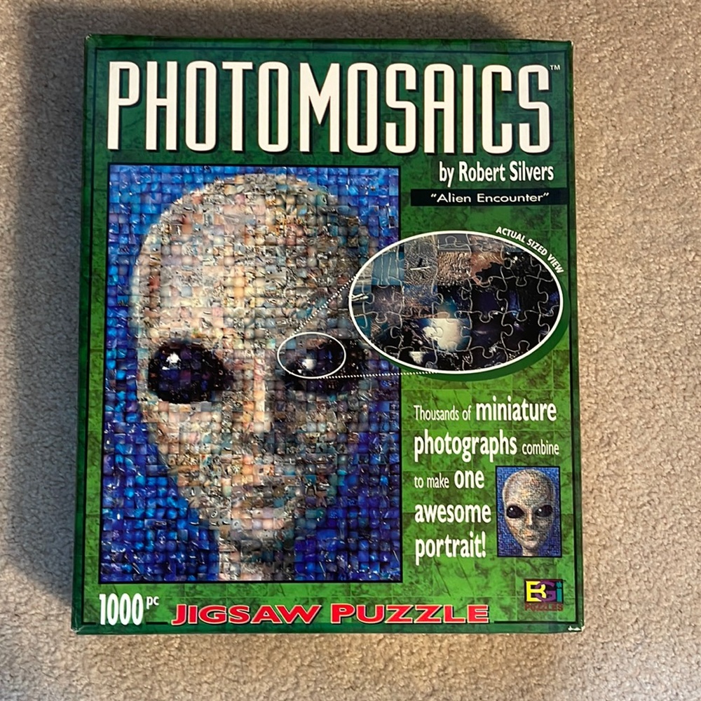 Photomosaics puzzle of Alien Encounter.